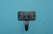 Pat’s Single Hook with horizontal rosette.